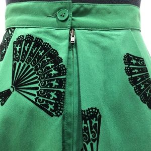 Full skirt with velvet fan design